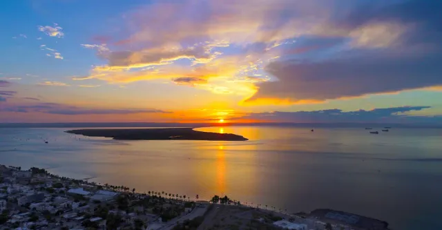 Golden sunset view at the La Paz malecón