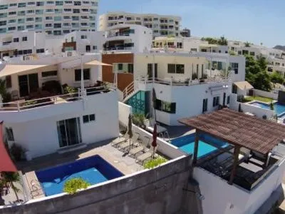 Main view of Malecon Alttus Homes in La Paz, Baja California Sur, Mexico